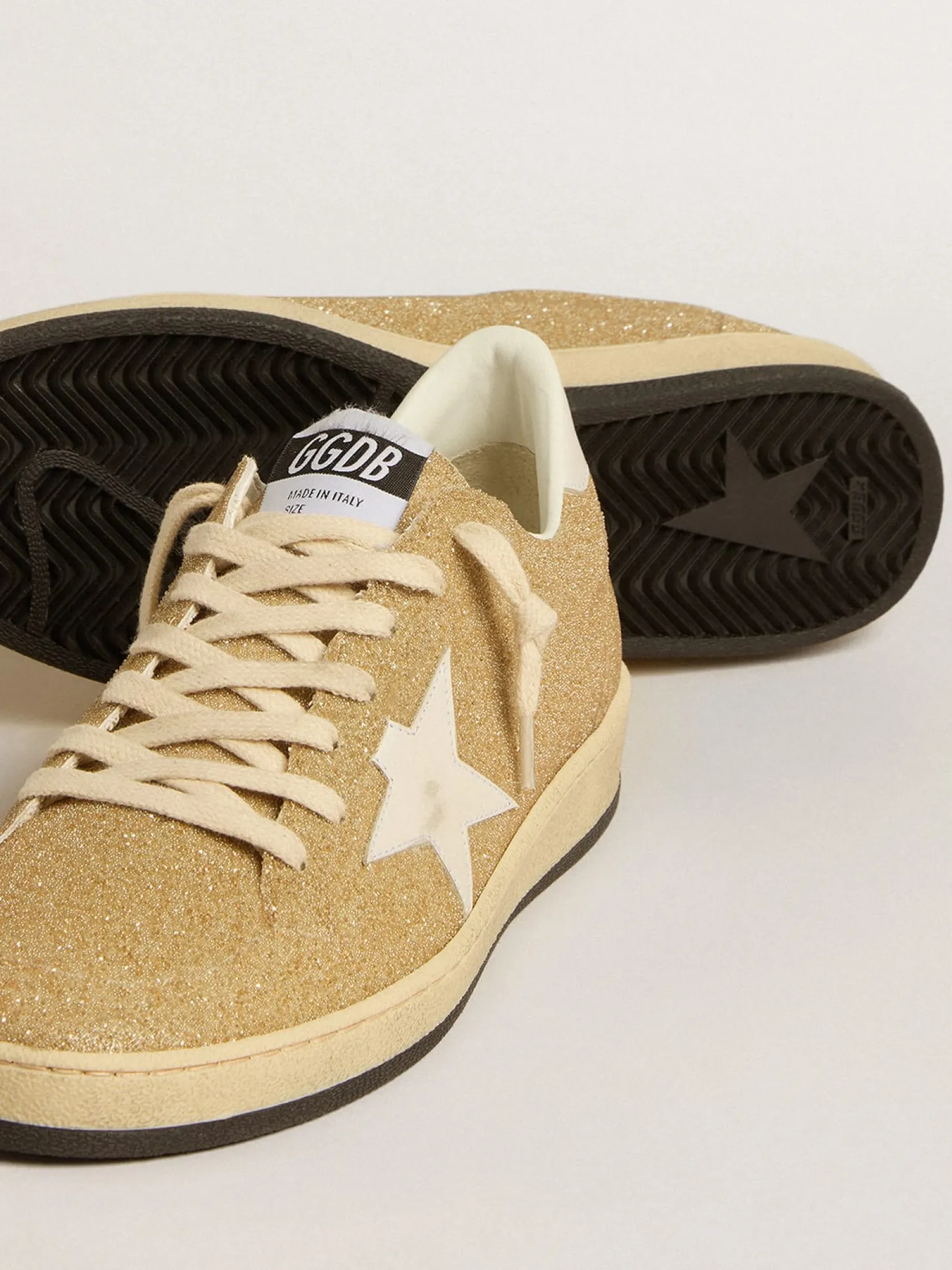 Cheap Ball Star com cristais Swarovski dourados com estrela de couro branco leite MULHER Ball Star