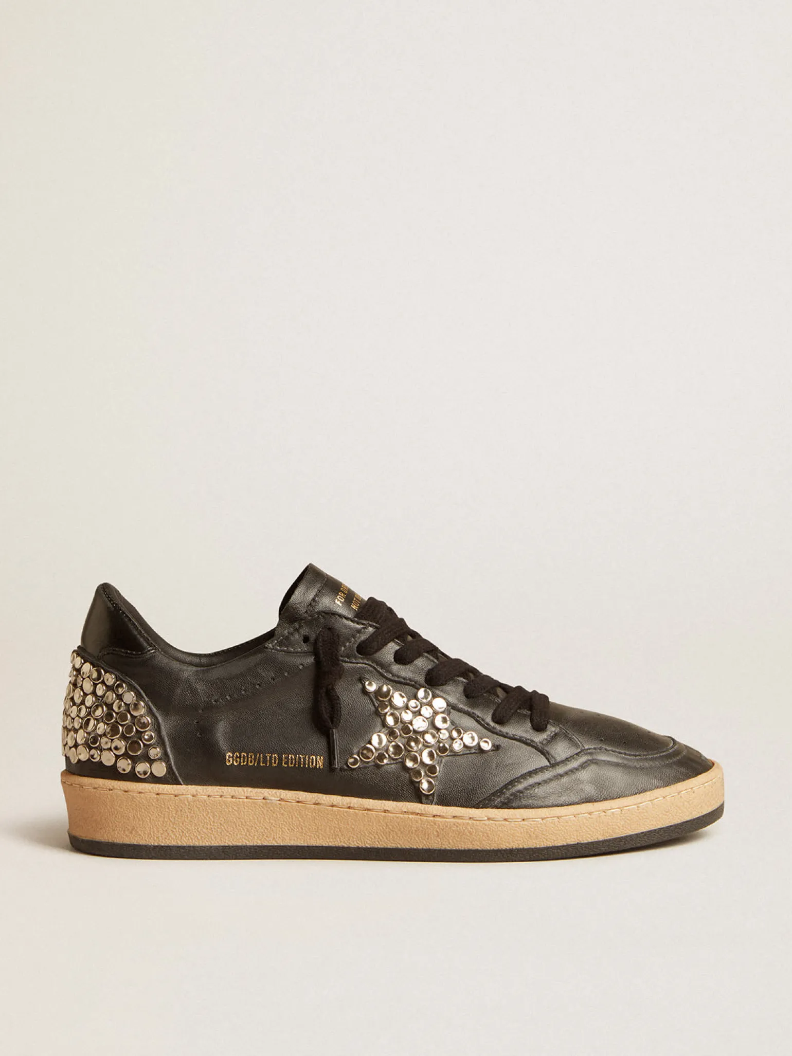 Outlet Ball Star Feminino LAB de napa preta com estrela de couro preto com tachas MULHER Ball Star