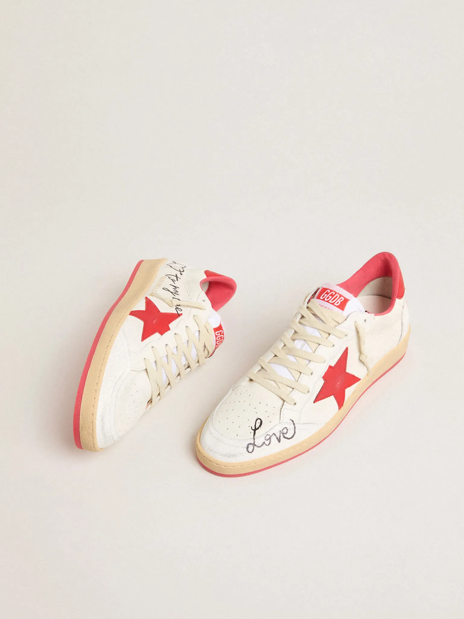 Clearance Ball Star Wishes Feminino de couro branco com estrela e talão vermelhos MULHER Ball Star