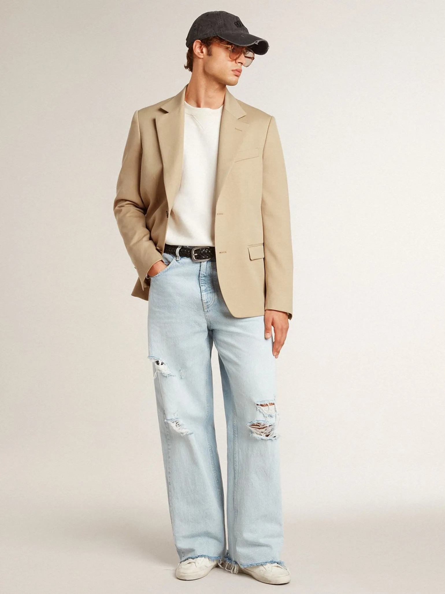 Fashion Blazer de abotoamento simples cor areia com botões de chifre Blazers