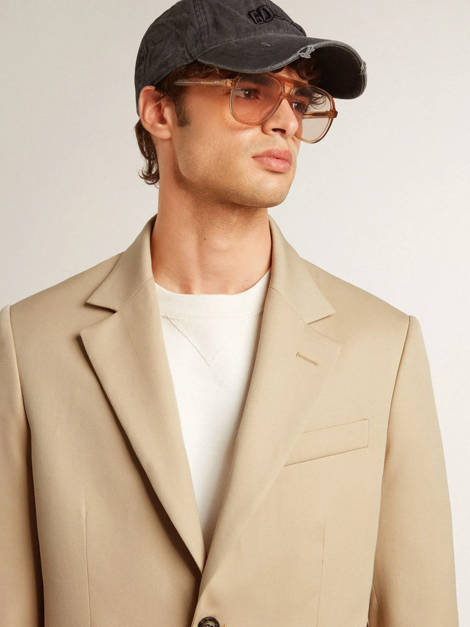 Fashion Blazer de abotoamento simples cor areia com botões de chifre Blazers
