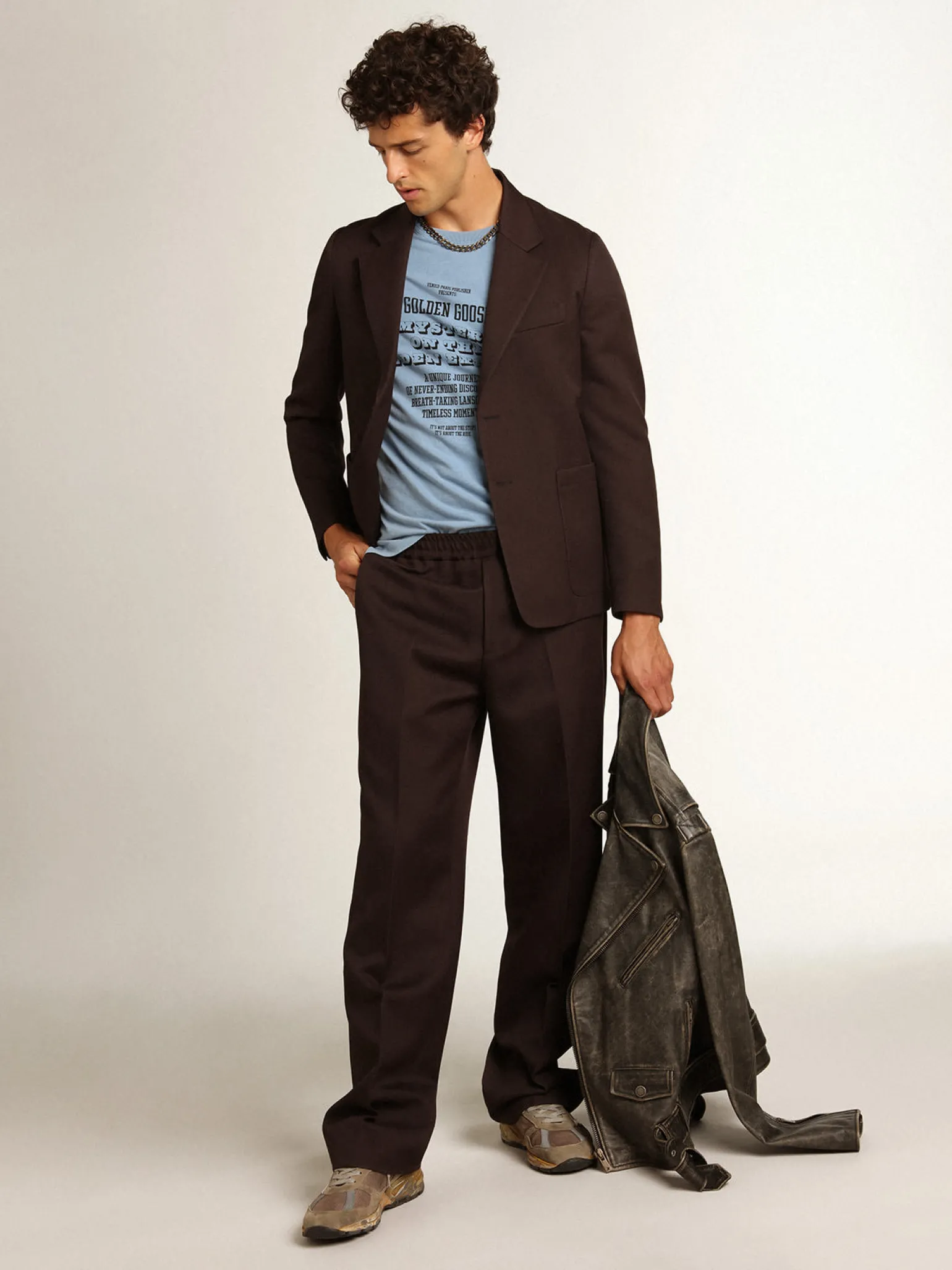 Sale Blazer masculino de abotoamento simples de gabardine de lã cor alcaçuz Blazers