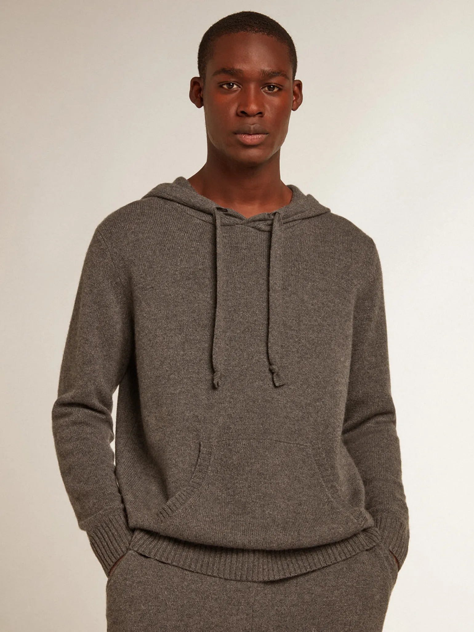Store Blusa tipo moletom masculina cinza mescla misto caxemira com capuz Moletons