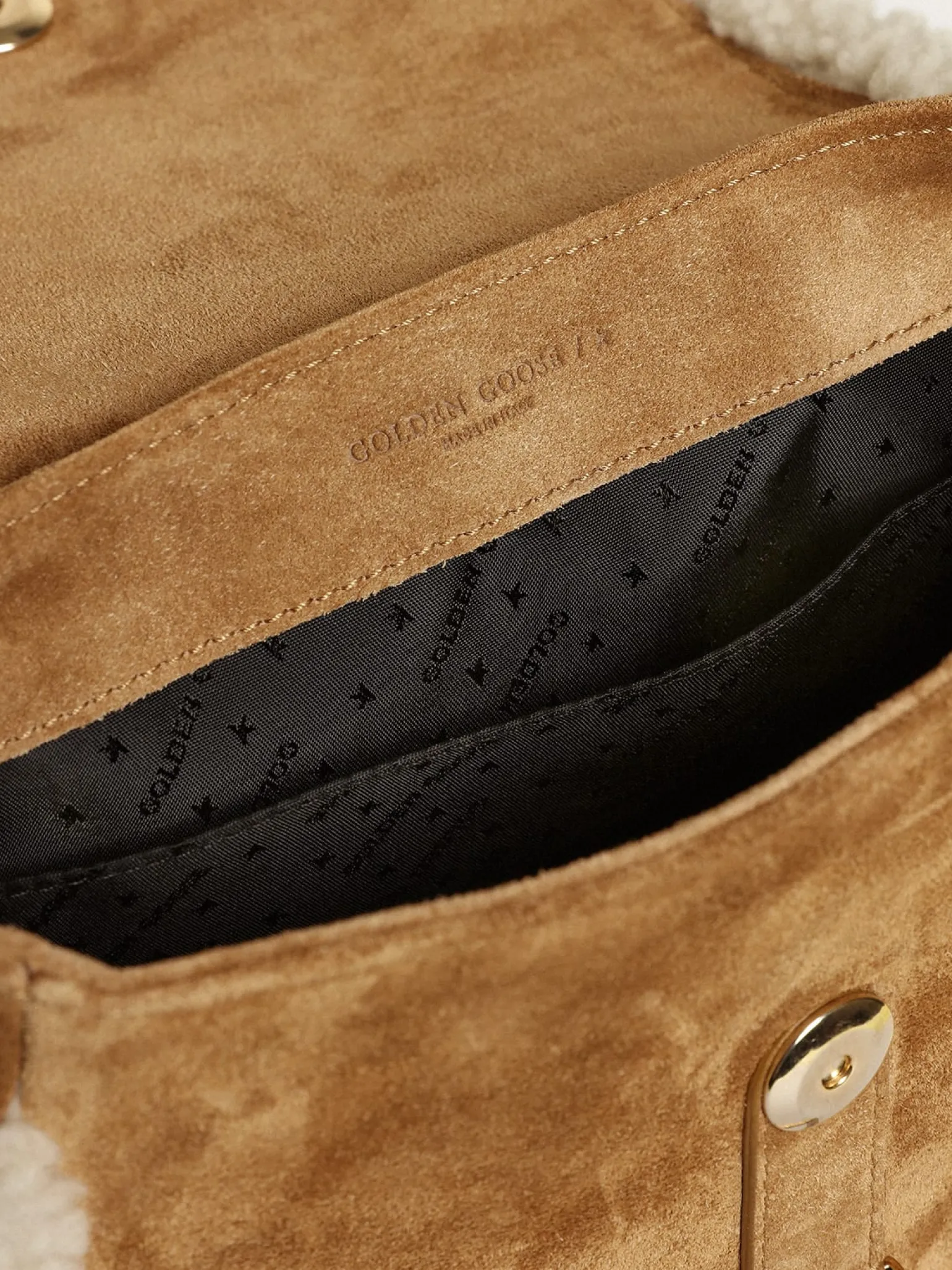 Outlet Bolsa Rodeo feminina de suede com detalhes de shearling MULHER Bolsas tiracolo