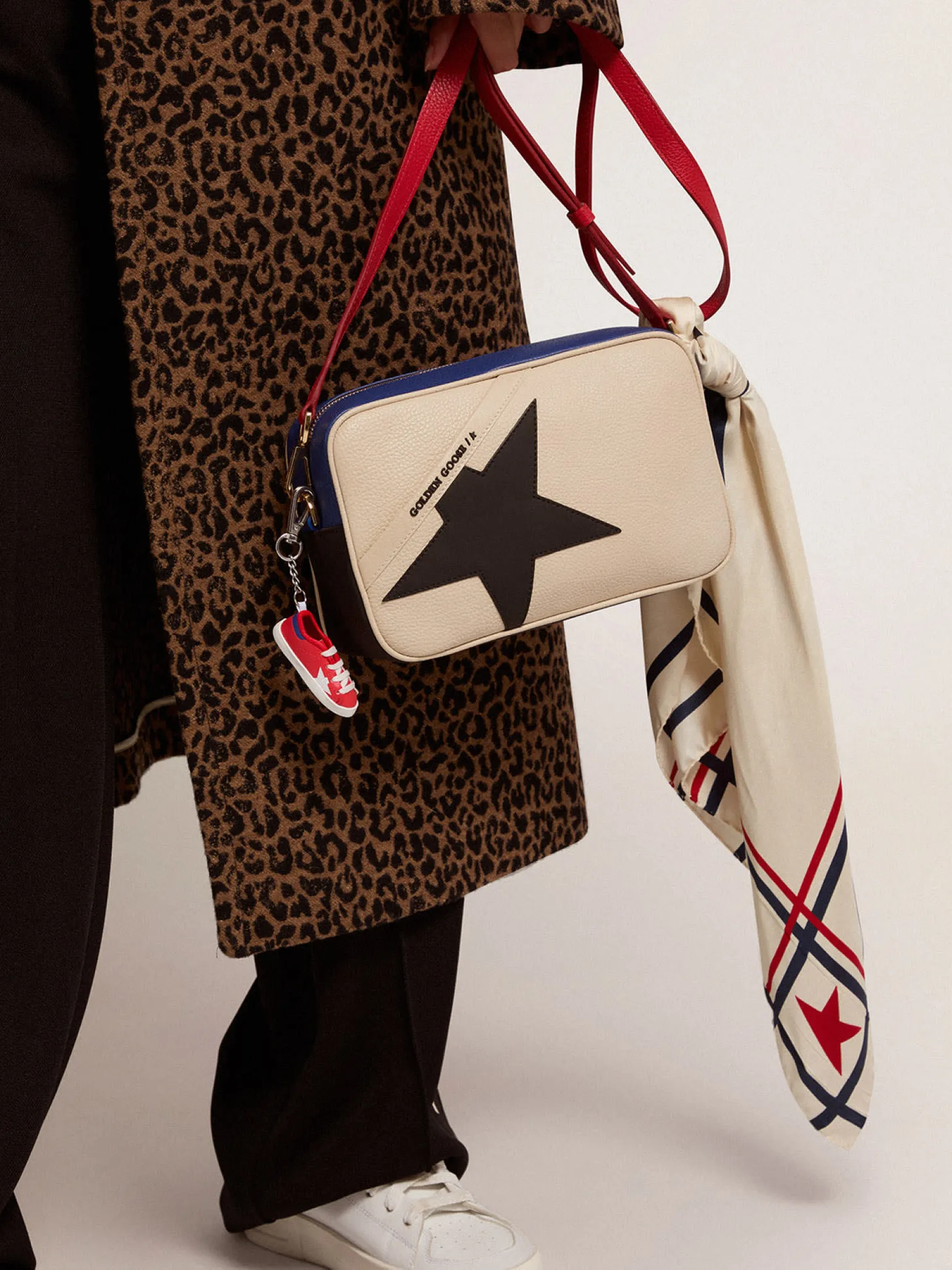 Store Bolsa Star feminina de com estrela preta MULHER Bolsas tiracolo