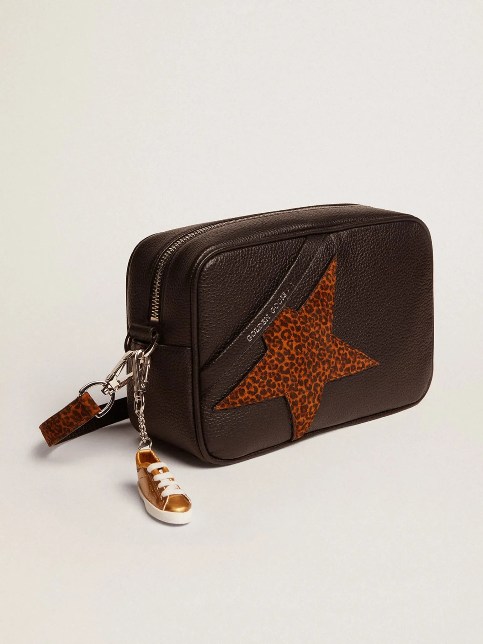 Discount Bolsa Star feminina de couro marrom-escuro e estrela com estampa de leopardo MULHER Bolsas tiracolo