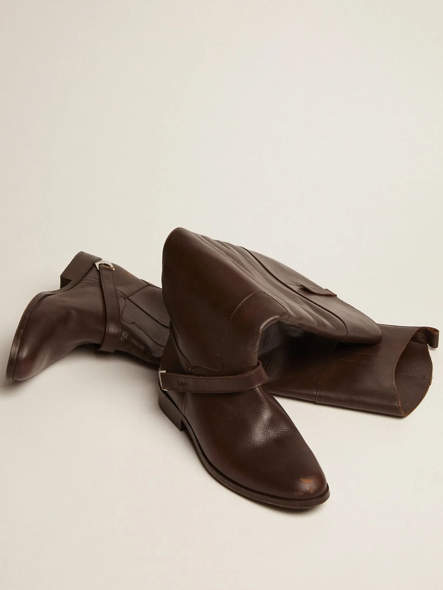 Cheap Bota Charlie feminina de couro marrom escuro e braçadeira no salto MULHER Botas