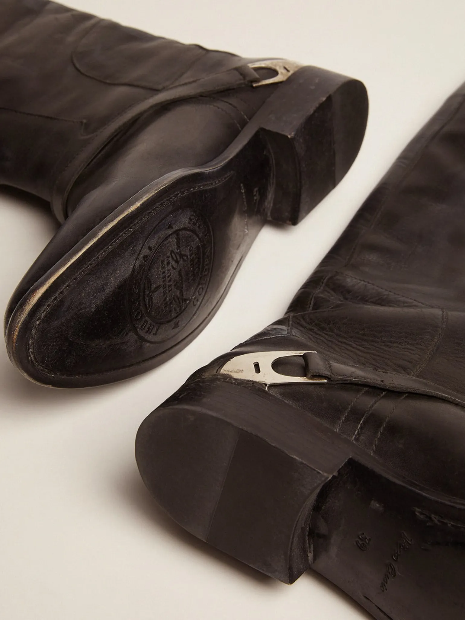 Cheap Bota feminina de couro preto com braçadeira no salto MULHER Botas