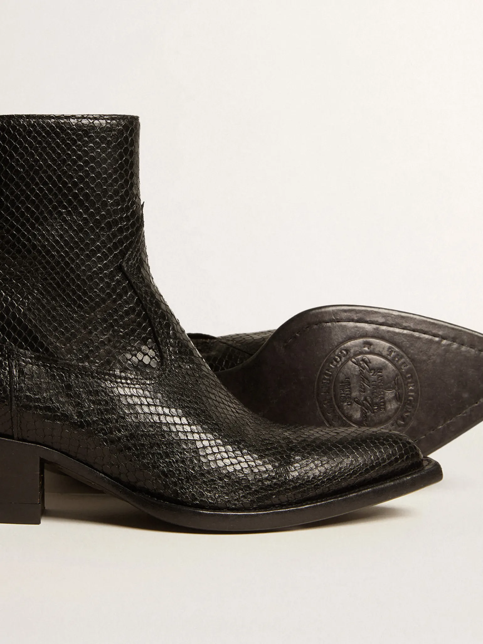Clearance Botas Debbie de cano baixo de couro preto com estampa de píton MULHER Botas