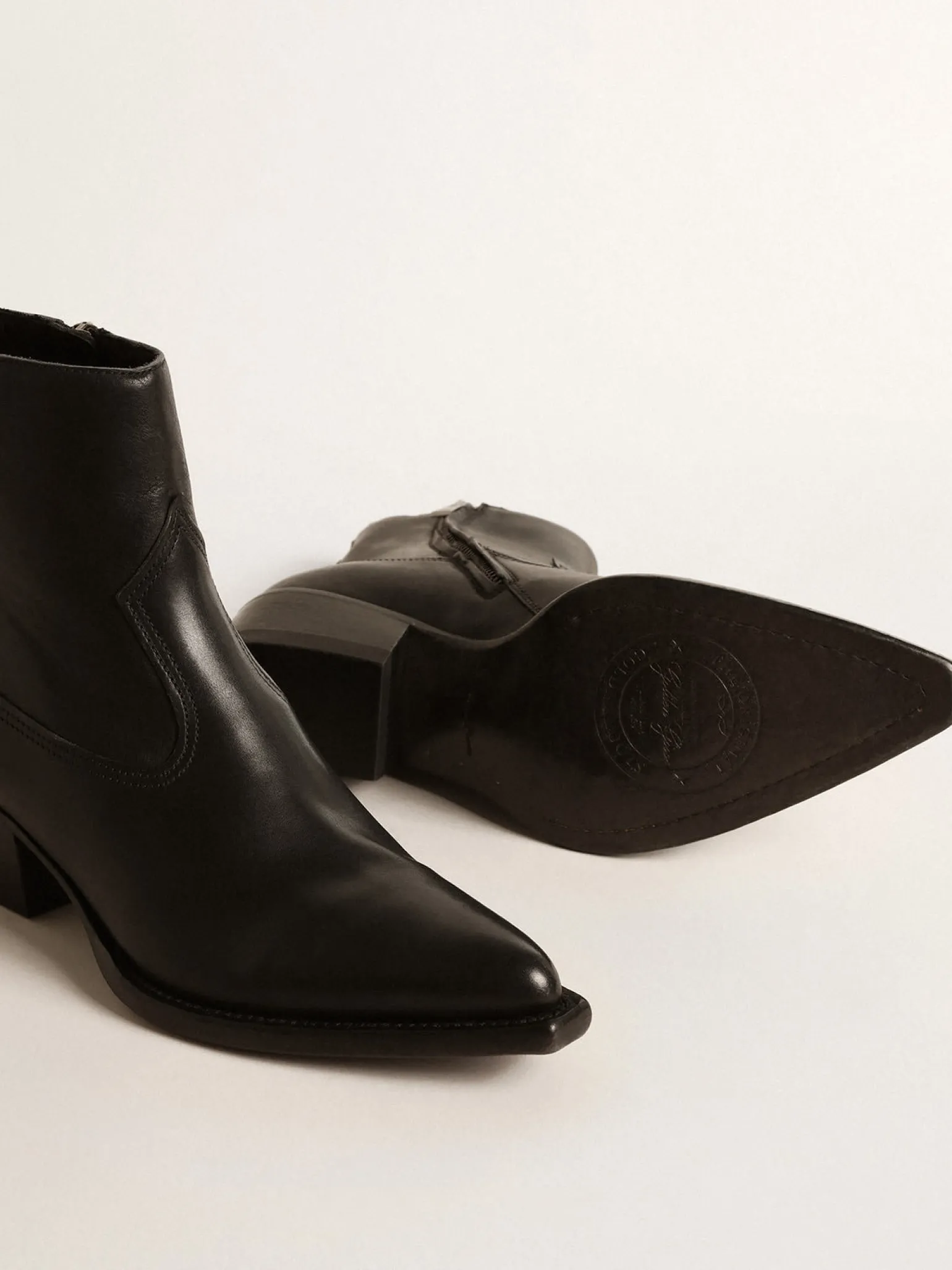 Hot Botas Debbie femininas de couro preto MULHER Botas