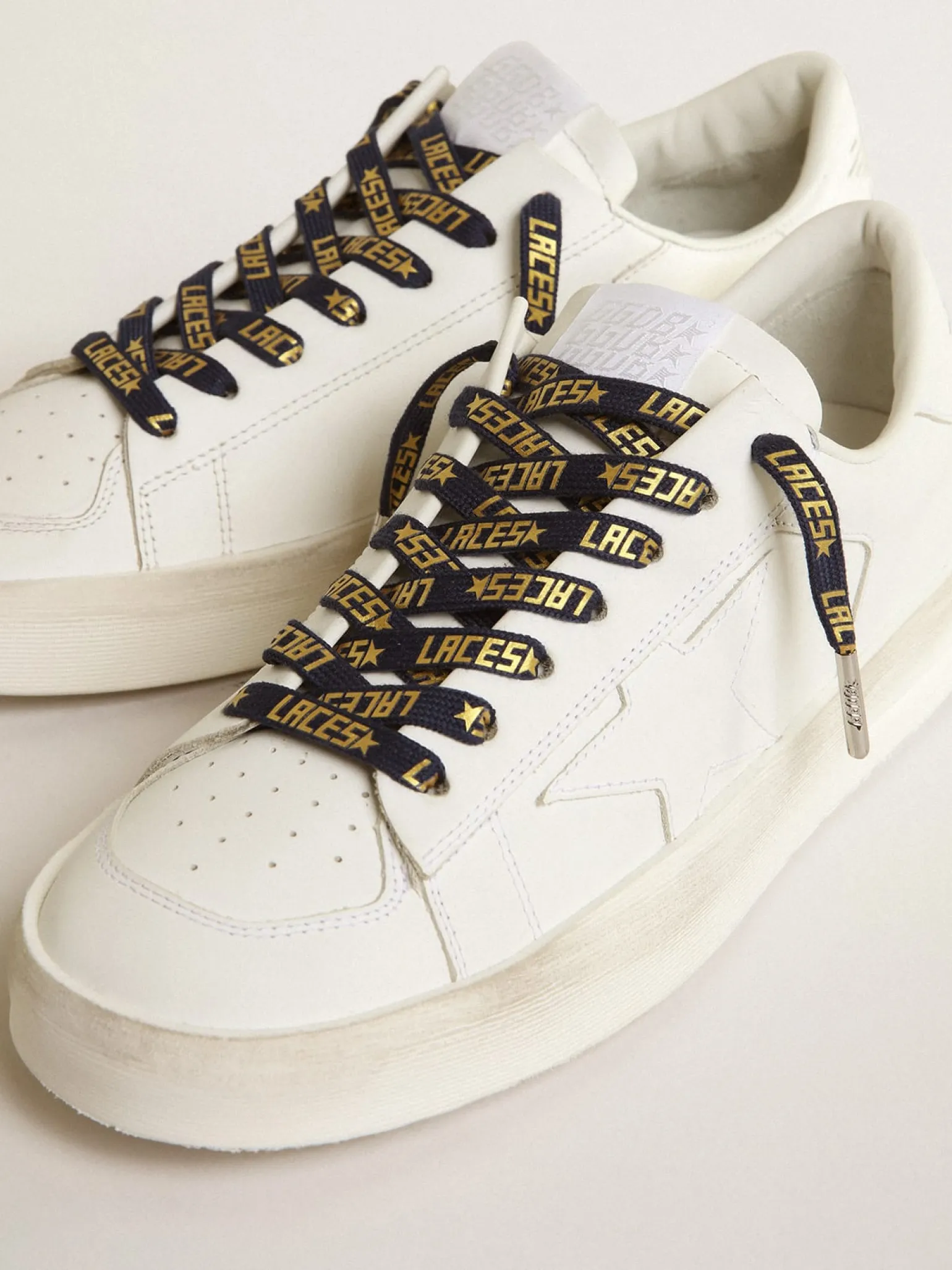 New Cadarços azul-marinho com escritas Laces douradas em contraste MULHER Cadarços | Cadarços