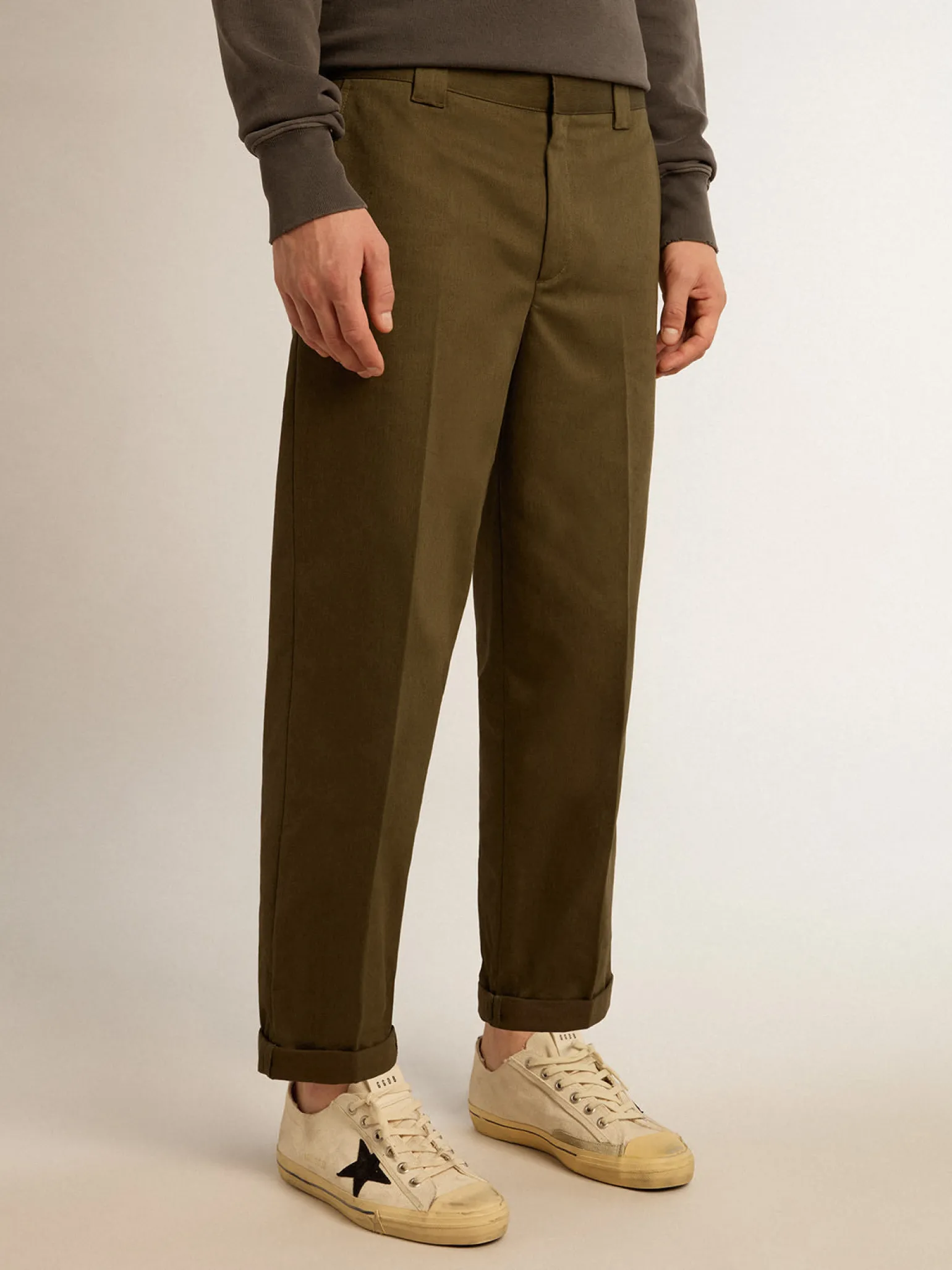 Online Calça chino Golden Collection verde militar Jeans e calças