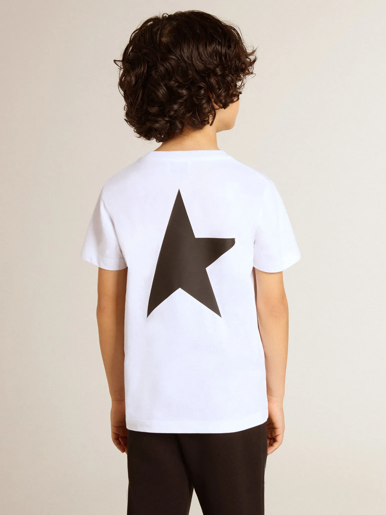 Clearance Camiseta branca com logo e estrela pretos em contraste Roupas de cima (4-12 years) | Roupas de cima (4-12 years)