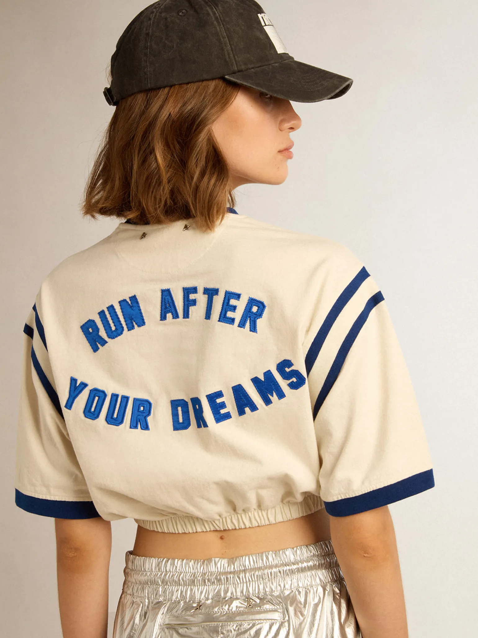 Fashion Camiseta cropped de algodão branco usado com escrita atrás MULHER Camisetas