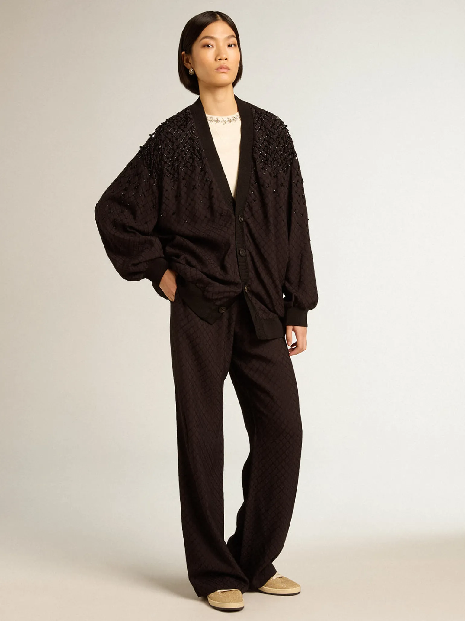 Outlet Cardigã feminino preto com bordado degradê MULHER Malhas