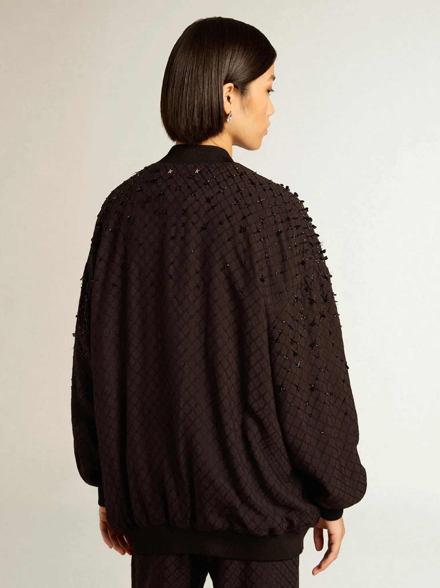 Outlet Cardigã feminino preto com bordado degradê MULHER Malhas