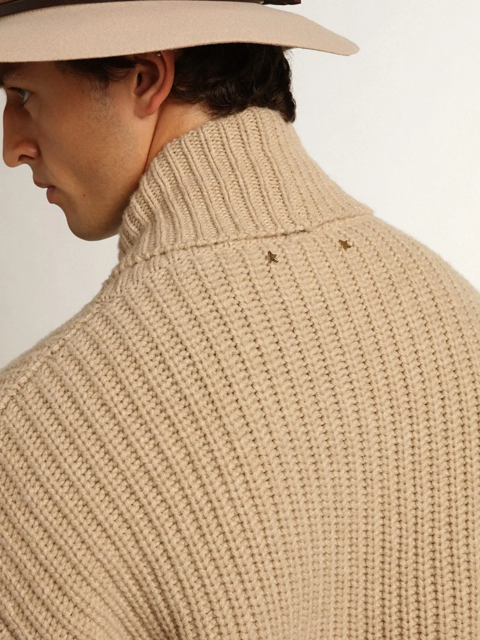 Hot Cardigã masculino de abotoamento duplo de lã bege com patches de couro Malhas