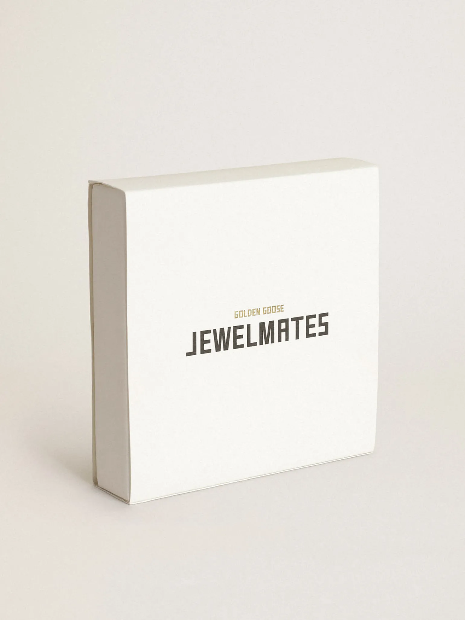 Sale Colar feminino na cor ouro velho com estrelas e cristais decorativos MULHER Joias