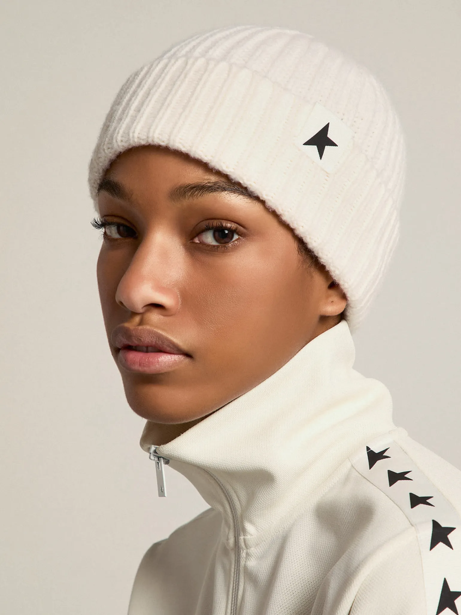 Clearance Gorro de lã branca com estrela preta MULHER Chapéus e bonés | Chapéus e bonés