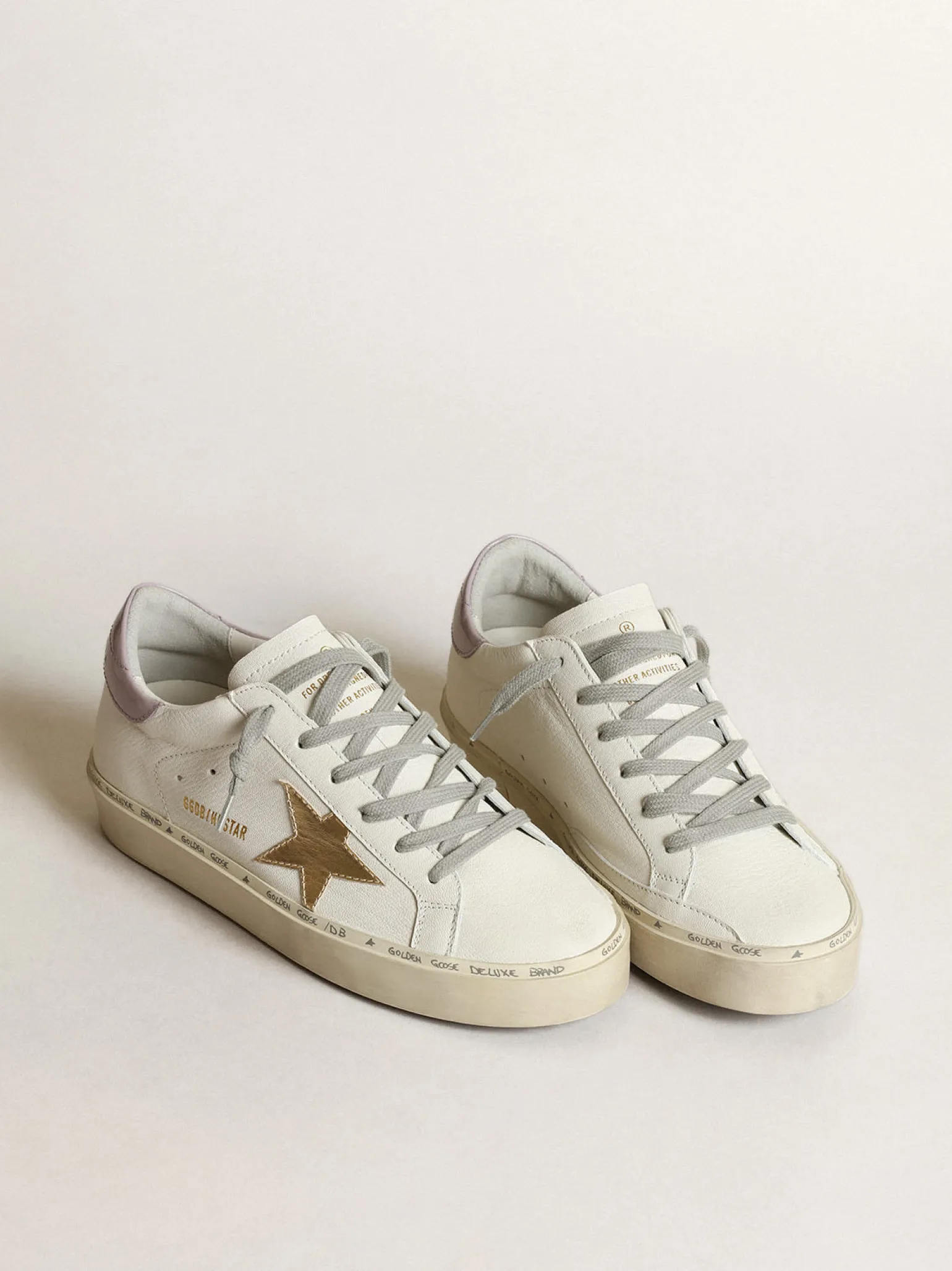 Hot Hi Star branco com estrela dourada e talão de naplak lilás MULHER Hi Star