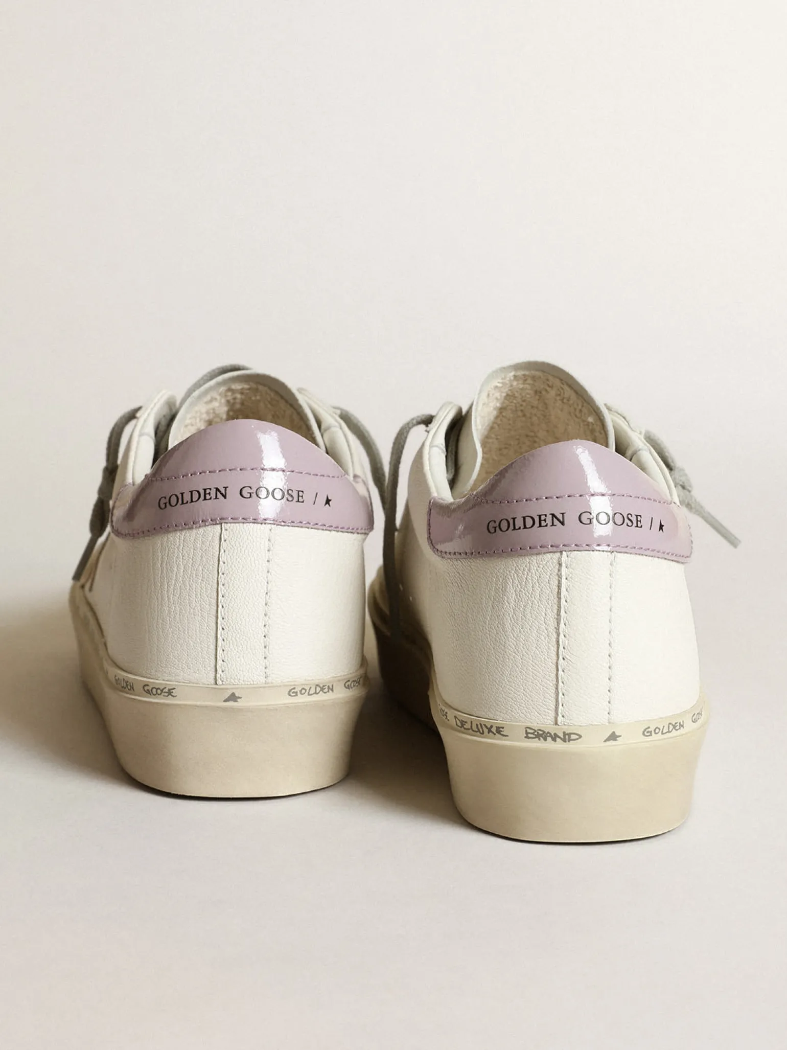 Hot Hi Star branco com estrela dourada e talão de naplak lilás MULHER Hi Star