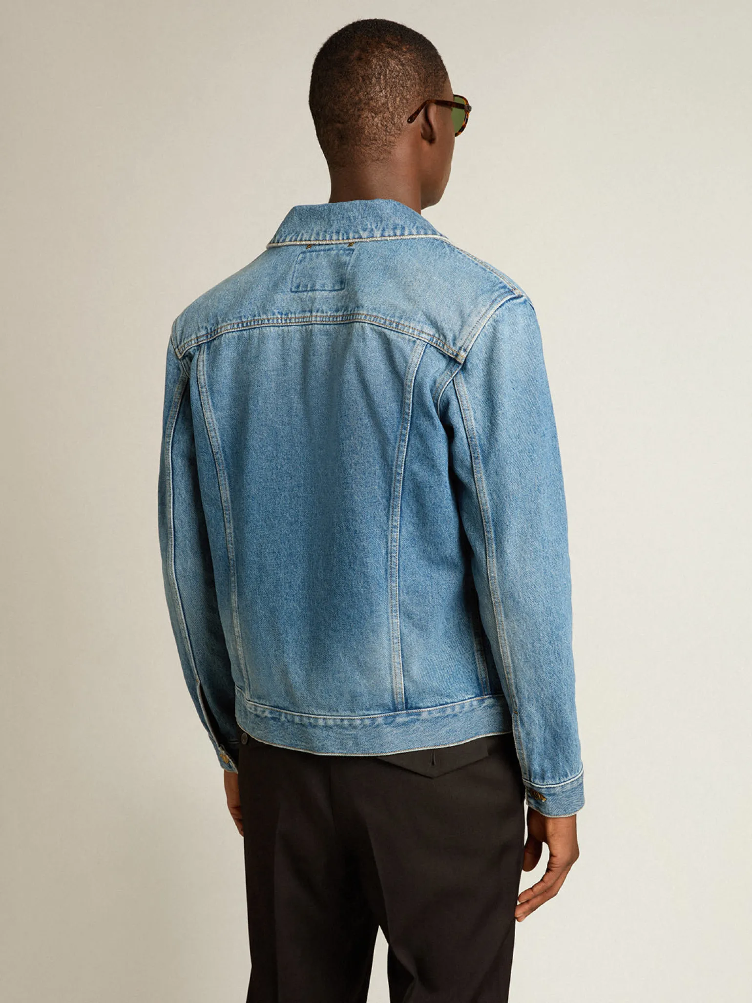 Online Jaqueta jeans masculina com lavagem média Casacos e blusões