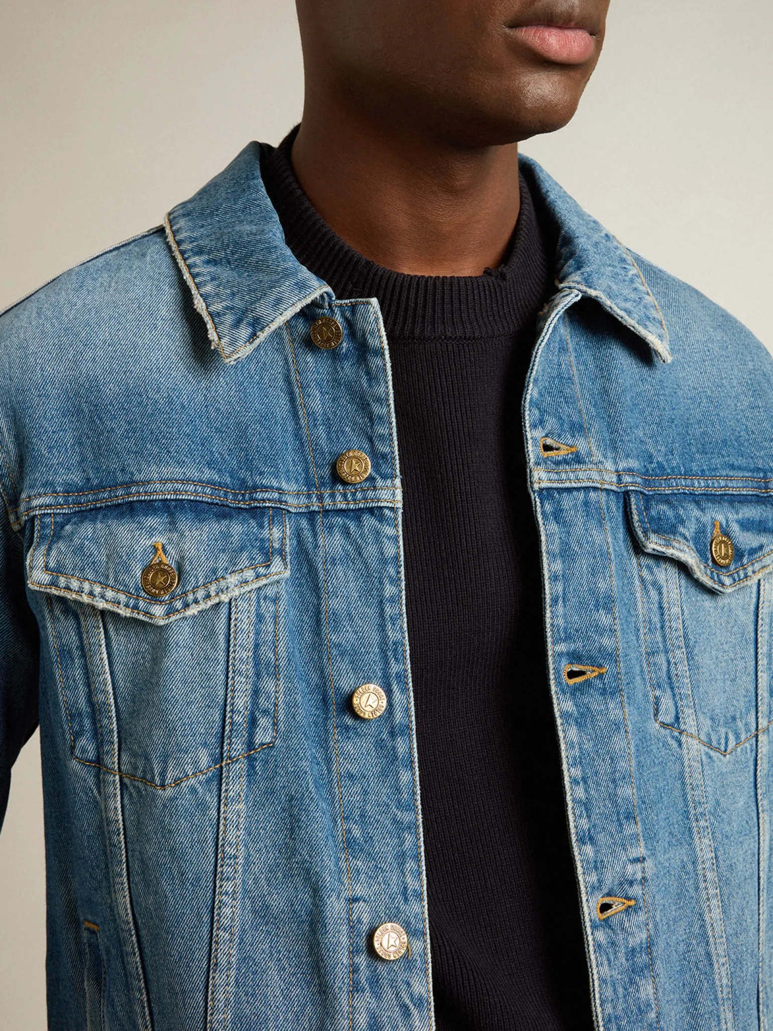 Online Jaqueta jeans masculina com lavagem média Casacos e blusões