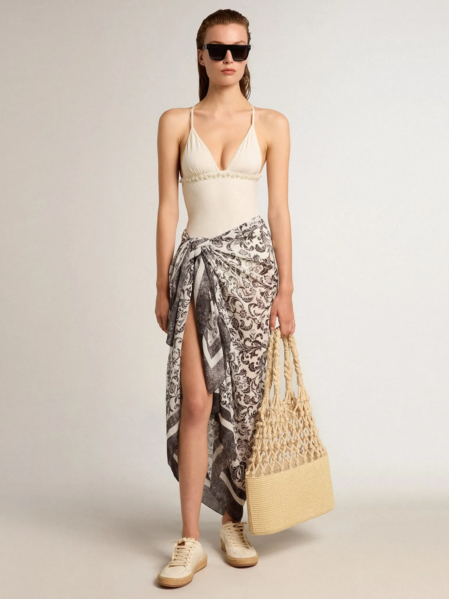 Outlet Maiô branco com bordado de pérolas MULHER Beachwear