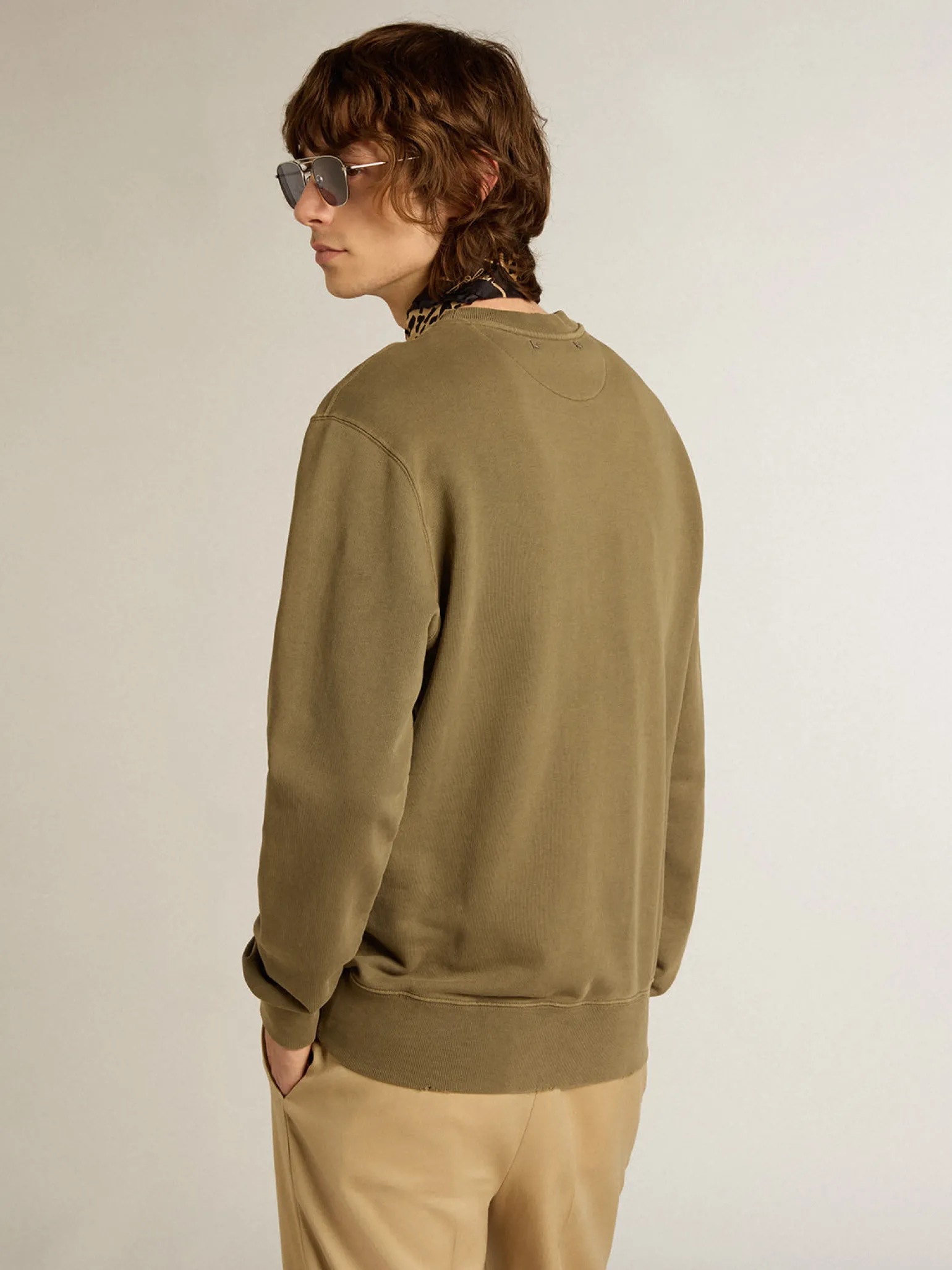 Online Moletom masculino verde-oliva com inscrição Golden Moletons