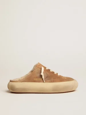 Store Mule Space-Star de suede na cor tabaco e forro de shearling MULHER Space-Star