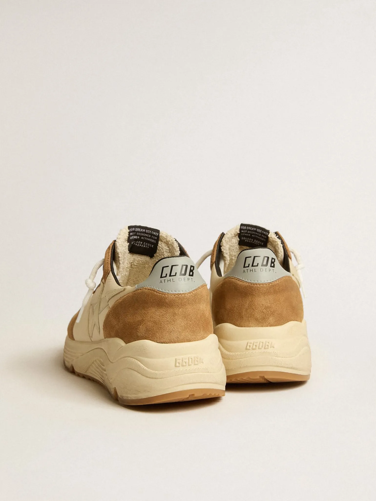 Hot Running Sole de náilon marfim e suede tabaco com estrela de couro marfim Running Sole