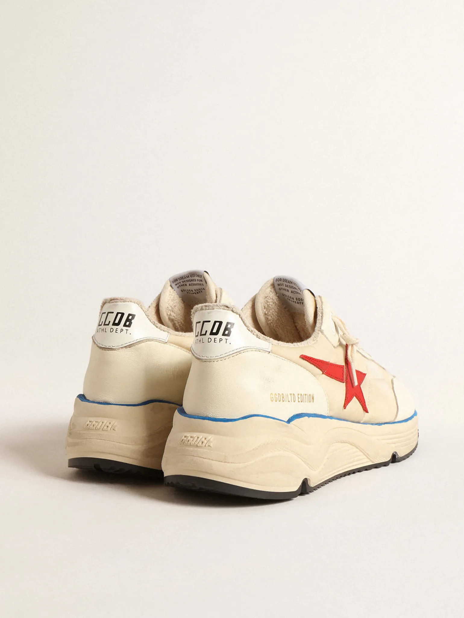 Shop Running Sole Masculino LTD de náilon bege com estrela de couro vermelho Running Sole