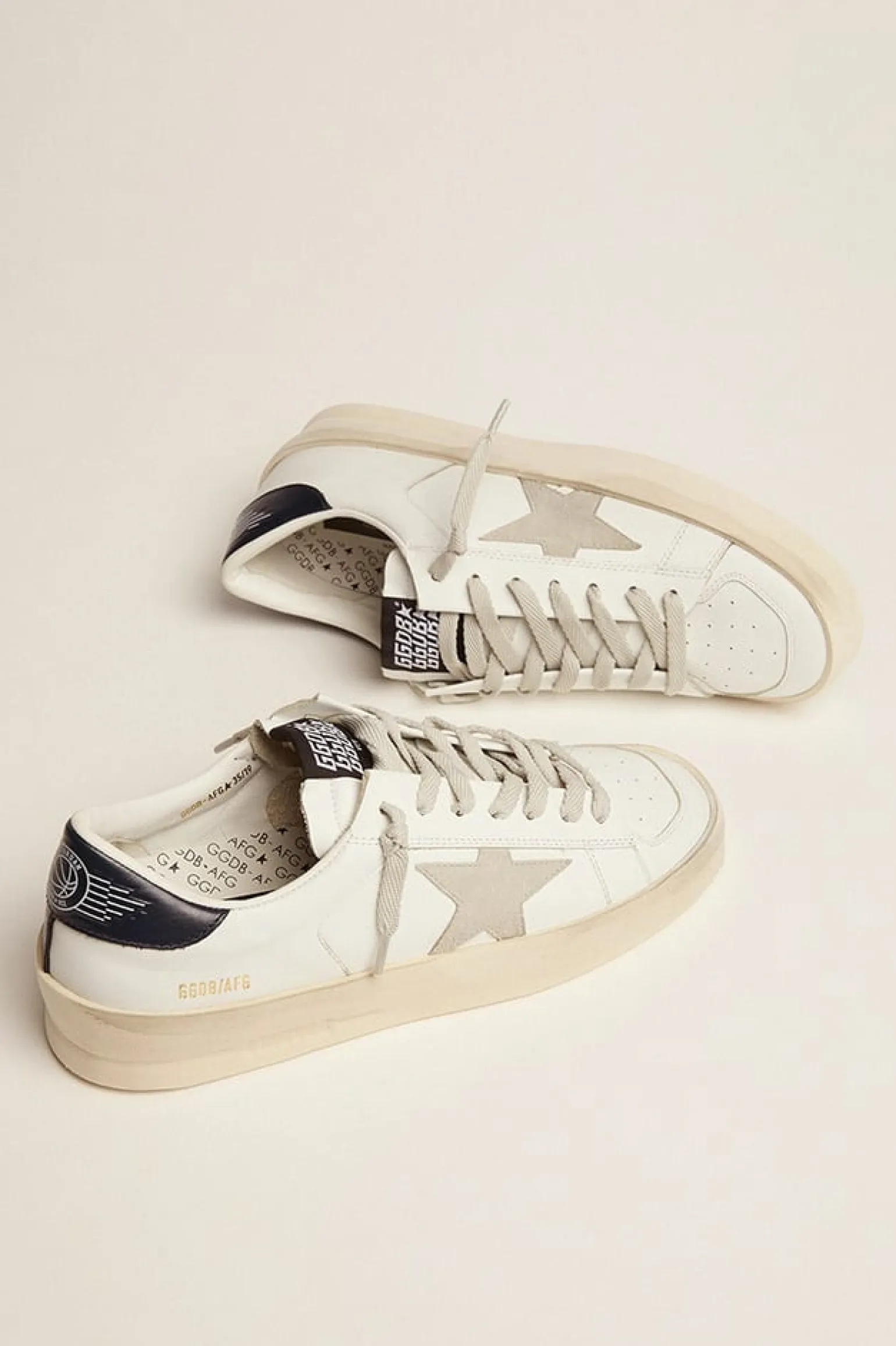 Shop Stardan Feminino com estrela de suede gelo e talão preto MULHER Stardan