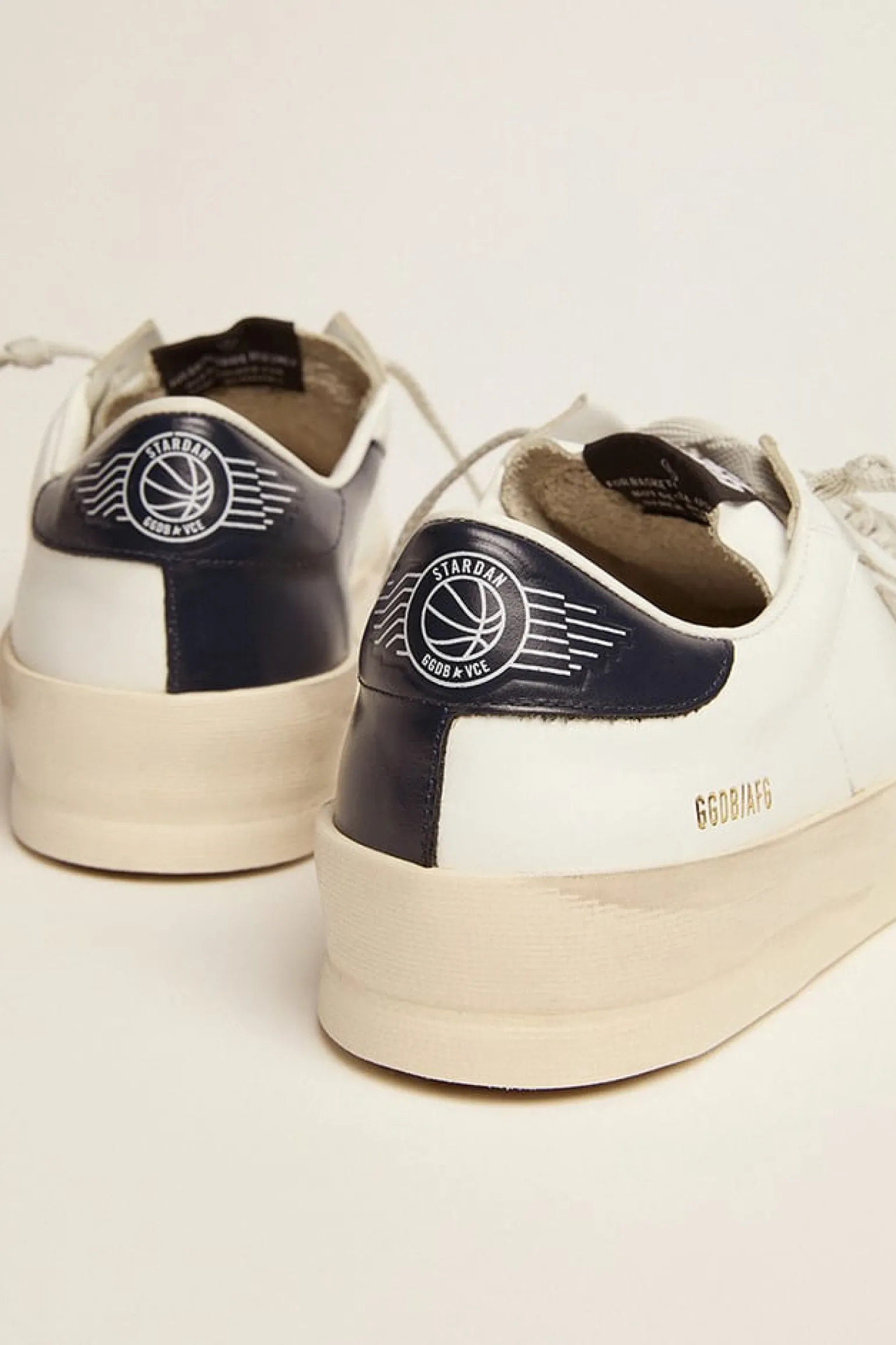Shop Stardan Feminino com estrela de suede gelo e talão preto MULHER Stardan