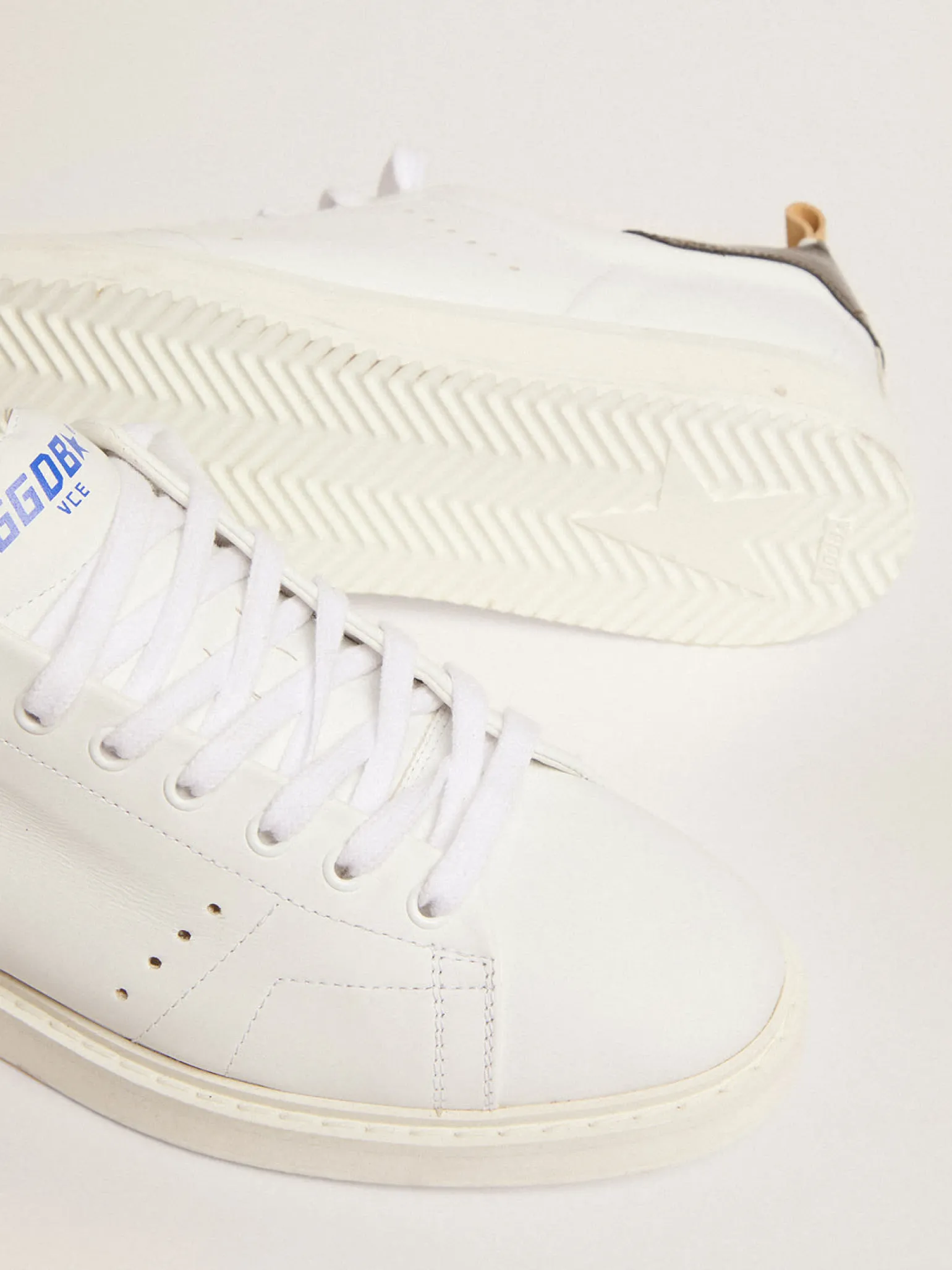 Store Starter Masculino de naplak branco com talão de couro envernizado Starter