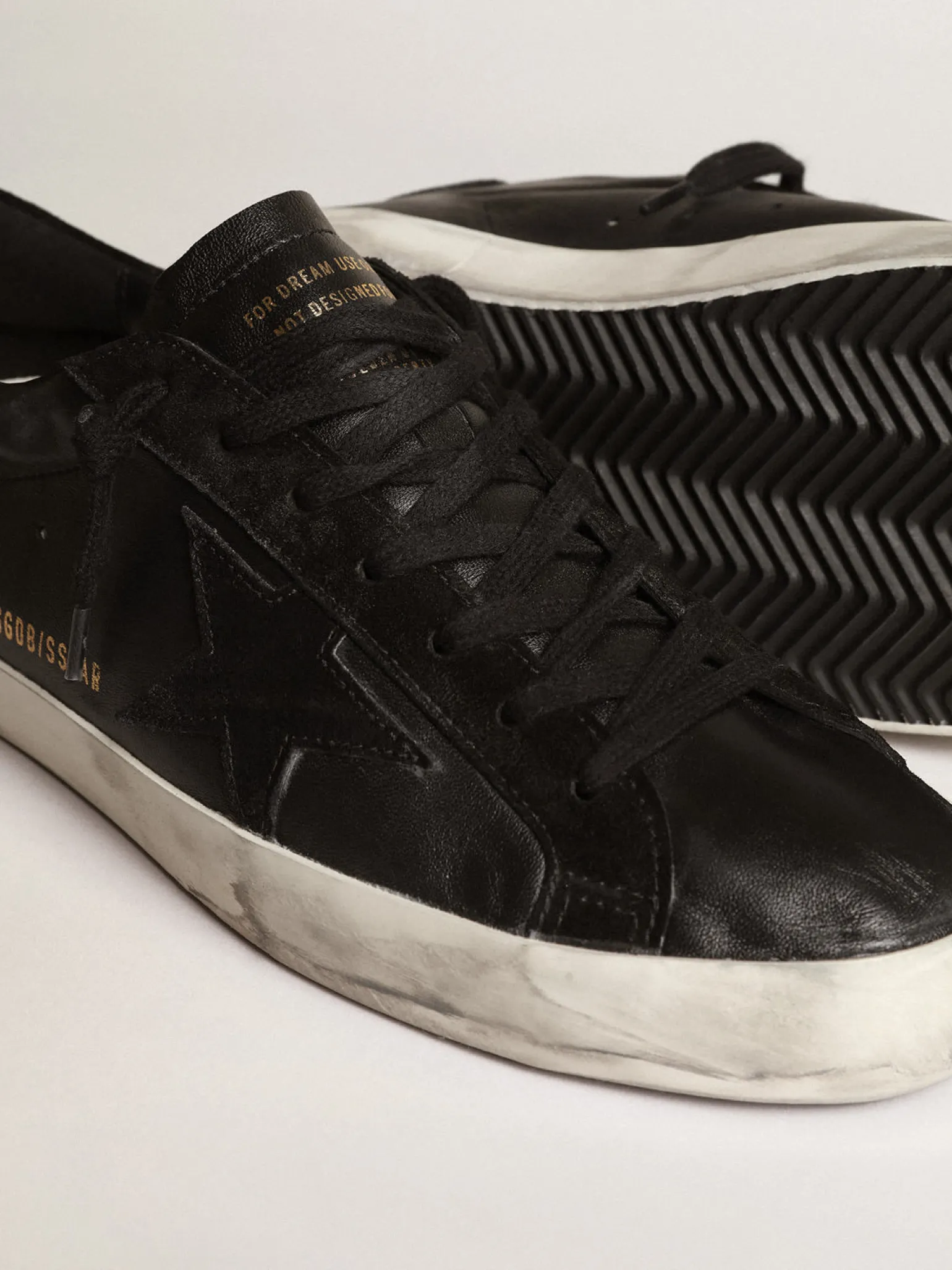 Cheap Super-Star de napa preta com estrela e talão de suede preto Super-Star