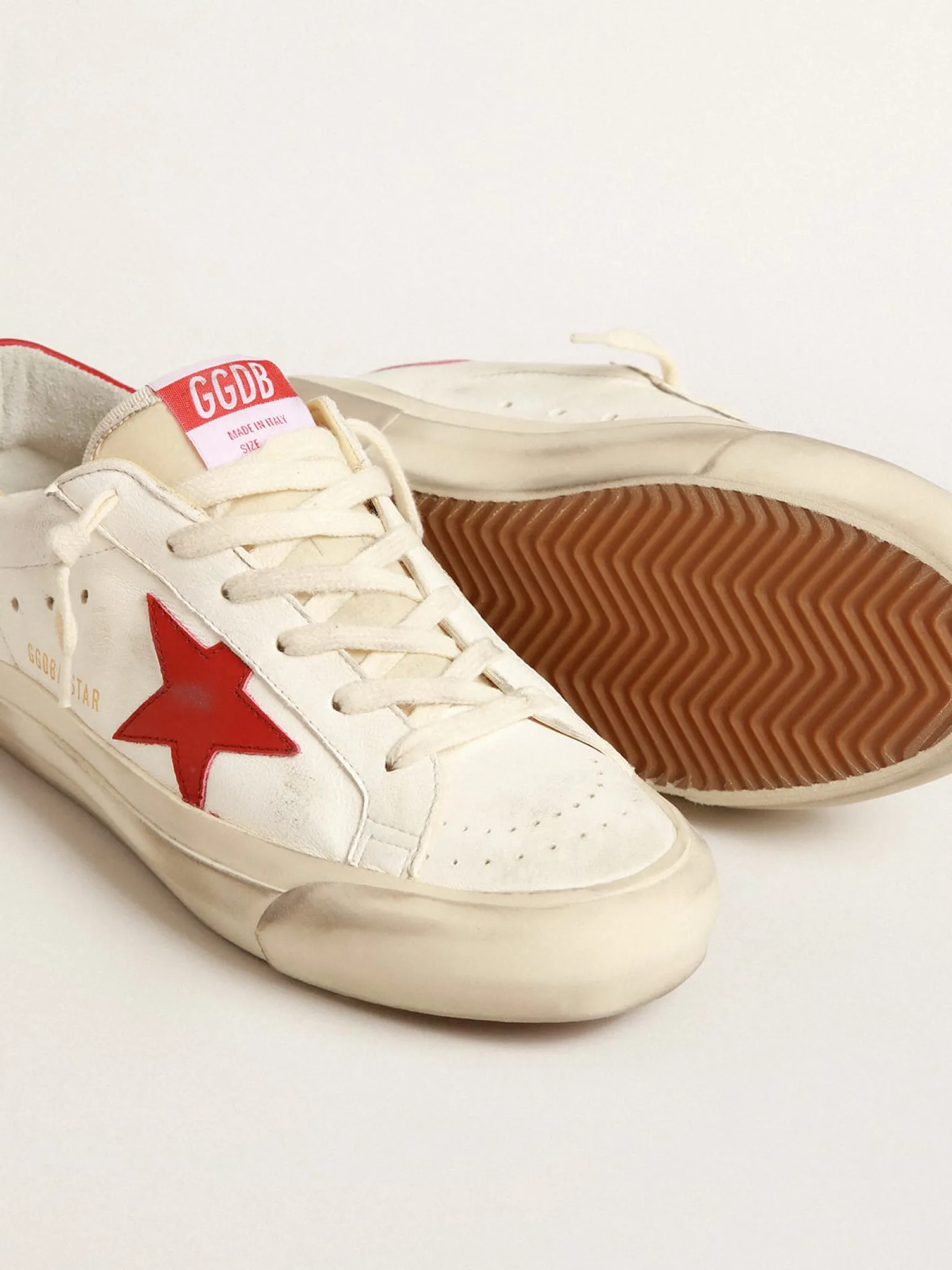 Fashion Super-Star Feminino LTD de napa com estrela e talão vermelhos MULHER Super-Star